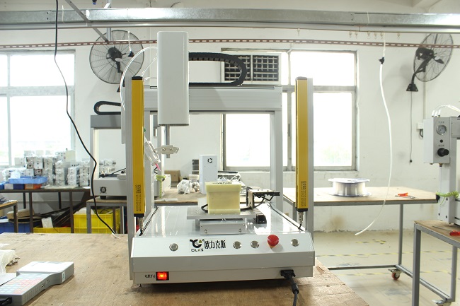 桌面點膠機(jī)