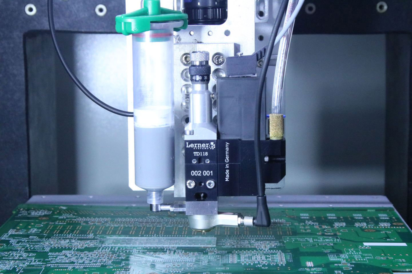 錫膏<a href='http://m.ai-bc.cn/' class='keys' title='點(diǎn)擊查看關(guān)于點(diǎn)膠機(jī)的相關(guān)信息' target='_blank'>點(diǎn)膠機(jī)</a>